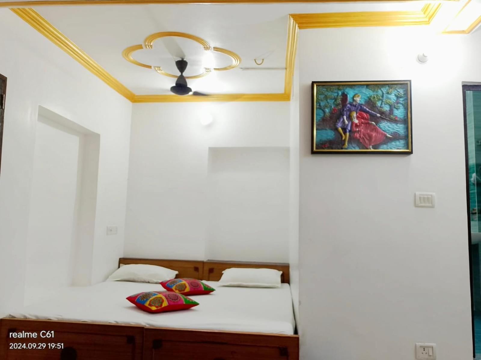 Ganga Paying Guest House Varanasi Habitación foto